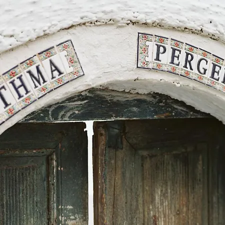 度假居 3-room, 3-bath With Massive Pool, Location, Seconds From Cliff! 易莫洛林