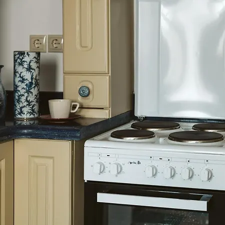 3-room, 3-bath With Massive Pool, Location, Seconds From Cliff! 度假居