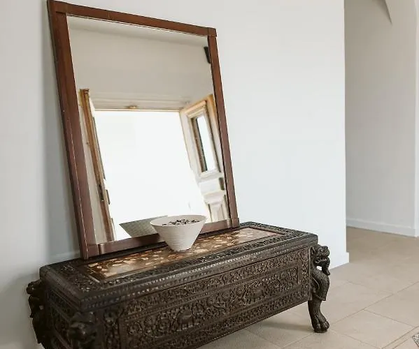 Casa de Férias 3-room, 3-bath Family With Massive Pool, Location, Seconds From Cliff!