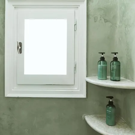 3-room, 3-bath With Massive Pool, Location, Seconds From Cliff! Casa de Férias Imerovigli (Santorini)