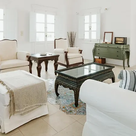 3-room Family With Massive Pool, Location, Seconds From Cliff! * Imerovigli (Santorini)