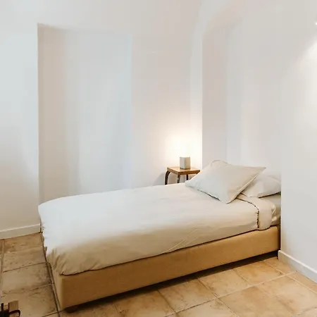 Holiday home 3-room Family With Massive Pool, Location, Seconds From Cliff!