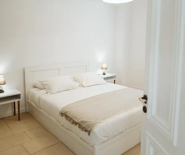 3-room, 3-bath Family With Massive Pool, Location, Seconds From Cliff! * אימרוביגלי