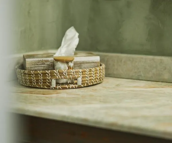 3-room, 3-bath Family With Massive Pool, Location, Seconds From Cliff! אימרוביגלי