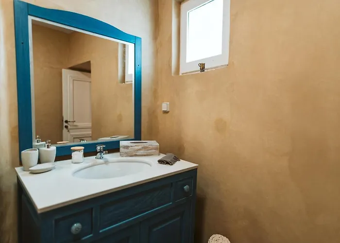 3-room, 3-bath Family With Massive Pool, Location, Seconds From Cliff! אימרוביגלי